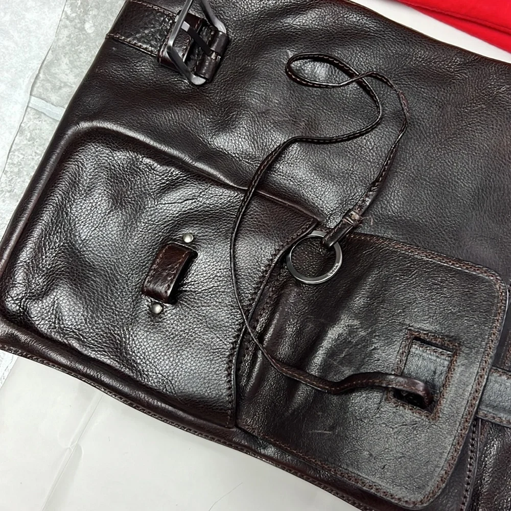 BALLY Leather Flat Messenger Bag Men Unisex Durable Large Dark Brown Auth.